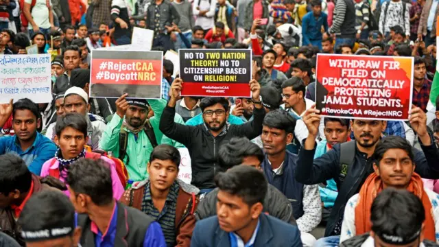 இந்தி திணிப்பு போராட்டம் முதல் இதுவரை - மாணவர்கள் முன்னெடுக்கும் போராட்டத்தின் வலிமை என்ன?