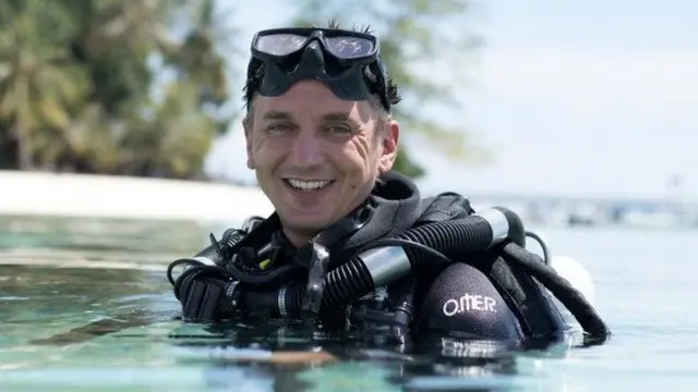 Cameraman Roger Munns