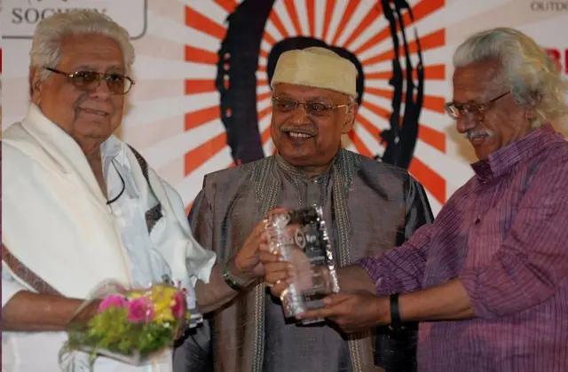 બાસુ ચેટરજી તથા અદૂર ગોપાલકૃષ્ણનની તસવીર