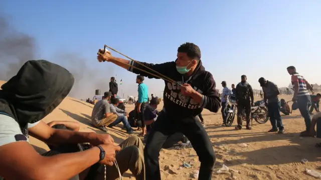 Палестинцы в ходе протестов