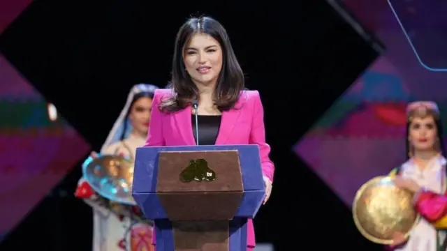 Rus tombul qizlar xususiy porno video Anal porno eng yaxshi uchlik