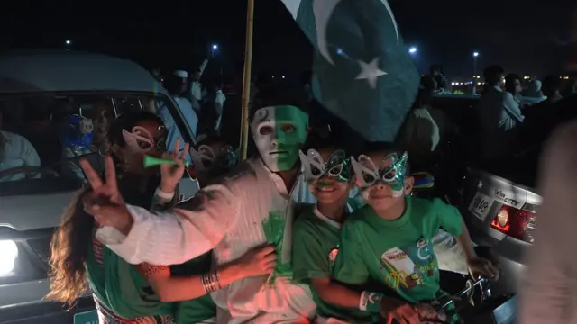 پاکستان کے 70واں جشن آزادی کی تصویری جھلکیاں - BBC News اردو