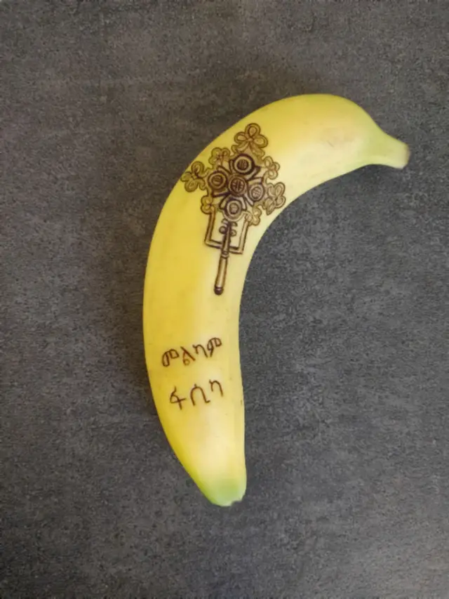 'መልካም ፋሲካ' የተሳለበት ሙዝ