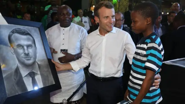 Emmanuel macron na onye sere ya