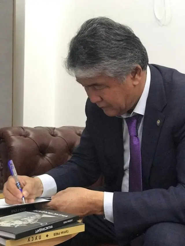 Султан Раев