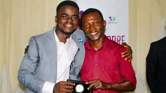 James Okina (l) na Iyang Edem (r)