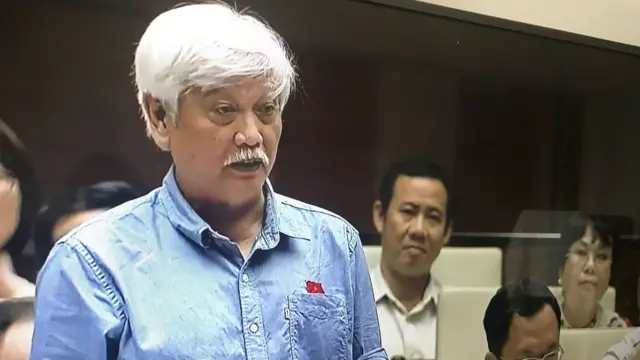 Đại biểu Dương Trung Quốc nói đường sắt Việt Nam “dậm chân tại chỗ” trong 8 năm qua.
