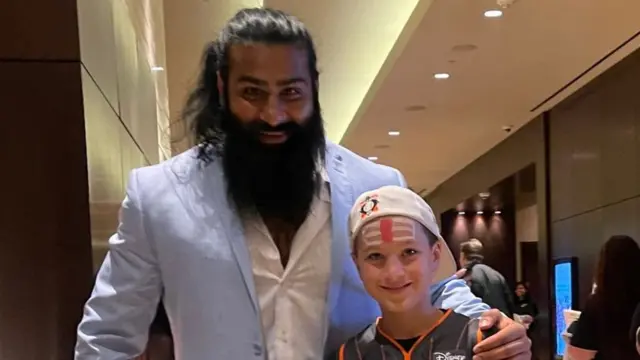 ਸ਼ੂਰੂਆਤੀ ਦੌਰ 'ਚ ਰਿੰਕੂ ਸਿੰਘ WWE 'ਚ ਆਪਣੇ ਪਹਿਲੇ ਨਾਮ ਰਿੰਕੂ ਨਾਲ ਮਸ਼ਹੂਰ ਹੋਇਆ ਸੀ।