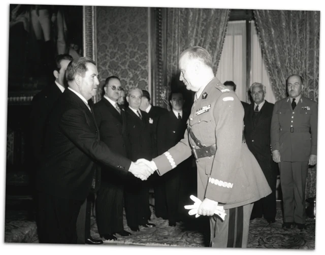 Visita de Sikorski a México