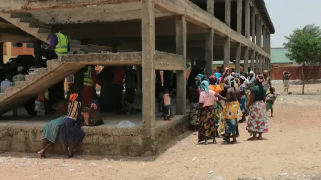 Pipo we gather dey discuss