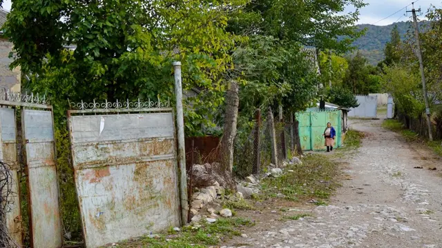 Порно беспредел в деревне онлайн. Лучшее секс видео бесплатно.