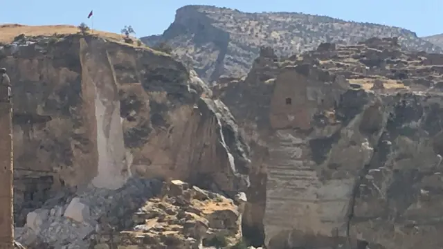 Dinamit kullanıldığı iddia edilen bir bölge.