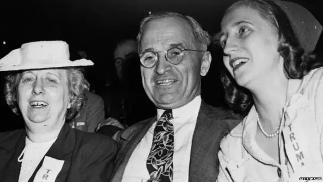 ਰਾਸ਼ਟਰਪਤੀ ਹੈਰੀ ਐਸ. ਟਰੂਮੈਨ ਆਪਣੀ ਪਤਨੀ ਅਤੇ ਧੀ ਨਾਲ