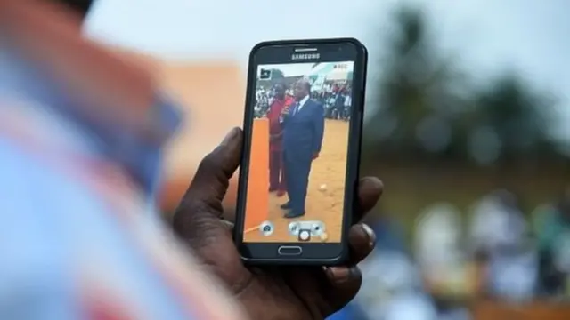 Watu wengi barani Afrika huingia mtandaoni kupitia simu za rununu