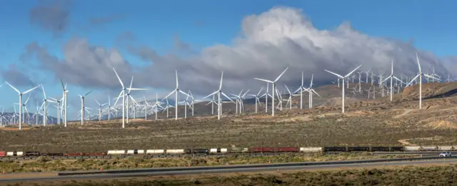 Ферма ветряков под Лос-Анджелесом