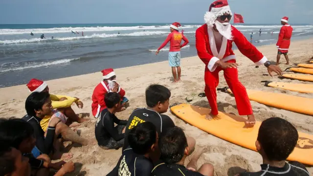 Bali, selancar, santa klaus