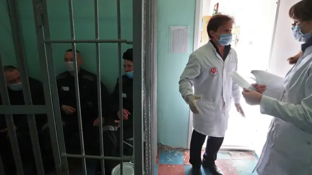 Вакцинация в СИЗО