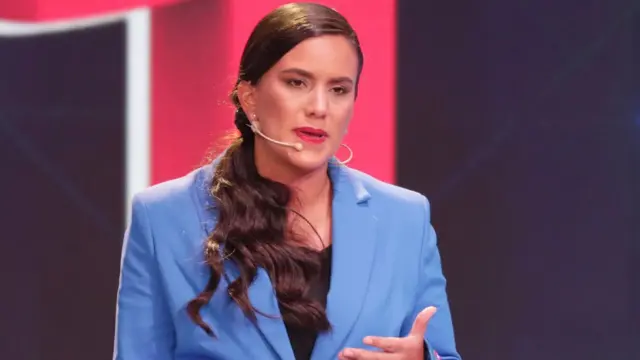 Verónika Mendoza