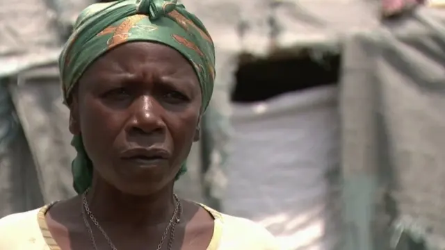 Farida Mawabiriza vit dans un camp temporaire pour les sinistrées du volcan.