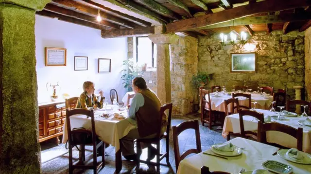 В ресторані