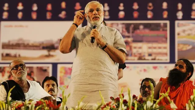 નરેન્દ્ર મોદી અને મોરારિબાપુ