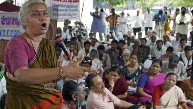 নর্মদা বাঁচাও আন্দোলনের নেত্রী মেধা পাটেকর