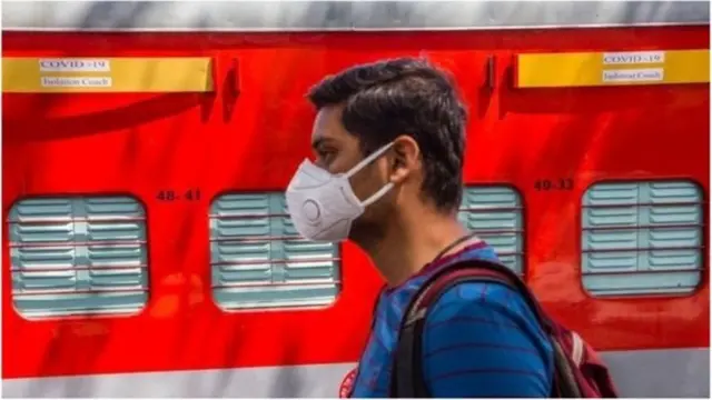 రైలు ప్రయాణికులు