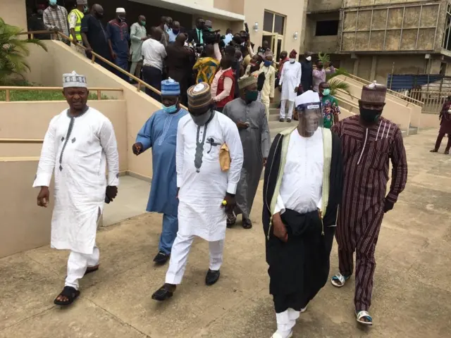 Awon aafaa to gbadura nibi isinku Abiola Ajimobi