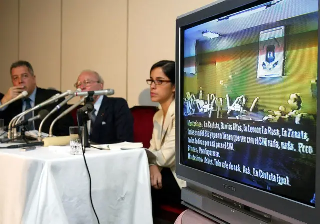 Video durante un juicio.