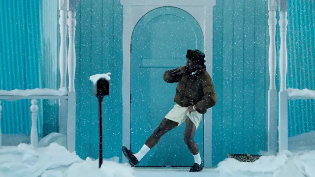 performs at the AMAs