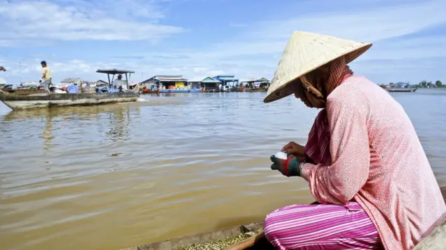 Nhiều người gốc Việt sinh sống bằng nghề đánh bắt cá ở Tonle Sap