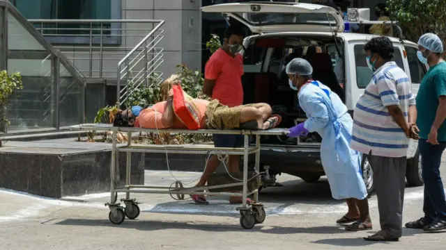 হাসপাতালে আসা কোভিড রোগীদের নব্বই শতাংশেরই অক্সিজেন প্রয়োজন হচ্ছে