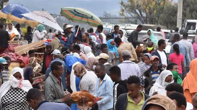በጃንሜዳ አካባቢ የሚገኝ የገበያ ስፍራ የበዓል ገበያ ደመቅ ብሎ ይታያል