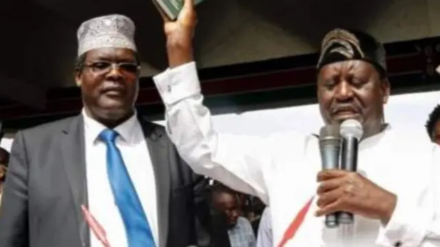 Miguna Miguna akimuapisha Raila Odinga