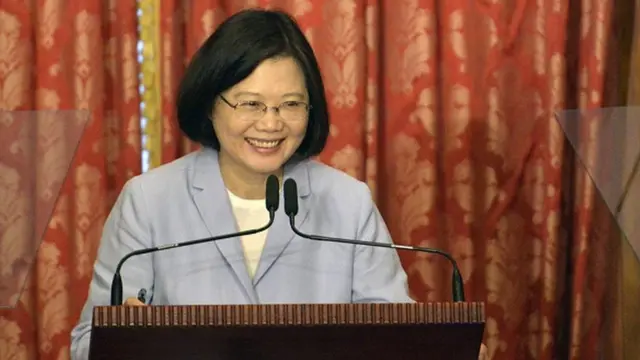 ไช่ อิง เหวิน ประธานาธิบดีหญิงคนแรกของไต้หวัน ซึ่งสนับสนุนการประกาศเอกราชของไต้หวัน