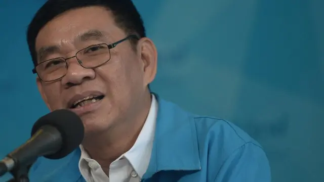 รศ. สมชัย ศรีสุทธิยากร