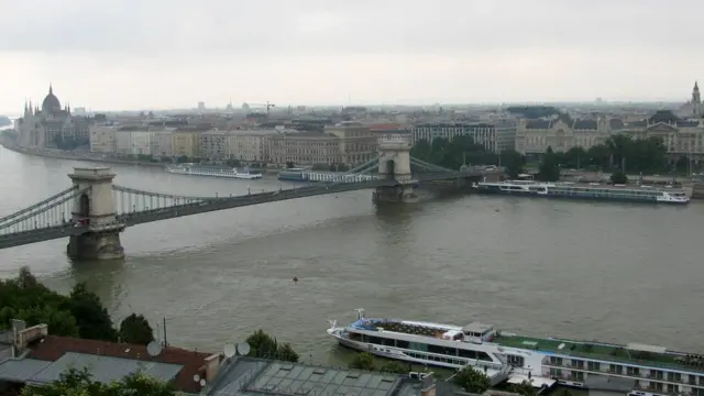 Toàn cảnh thủ đô Hungary bên dòng sông Danube