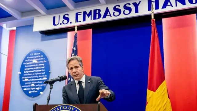 Энтони Блинкен остановился в Ханое по пути на саммит Большой семерки в Японии