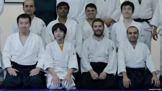 राहुल येतात, सराव करतात आणि निघून जातात असं डॉ. पिंड सांगतात.