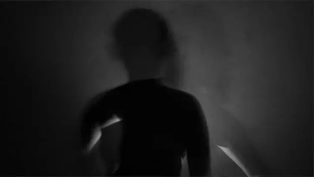 సెమీ న్యూడ్ పై అవగాహన కల్పిస్తున్న సబరితా