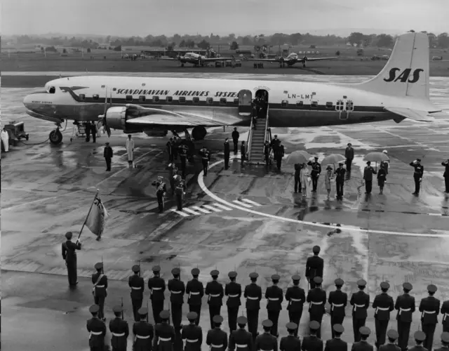 เสด็จประพาส