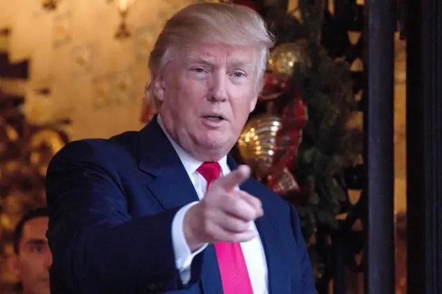 特朗普(川普)在佛罗里达州棕榈滩与记者谈话(21/12/2016)