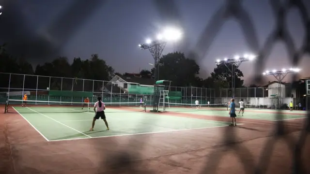 สนามเทนนิสใจกลางเมืองอุดร ก็เป็นส่วนหนึ่งของทรัพย์สิน อบจ.