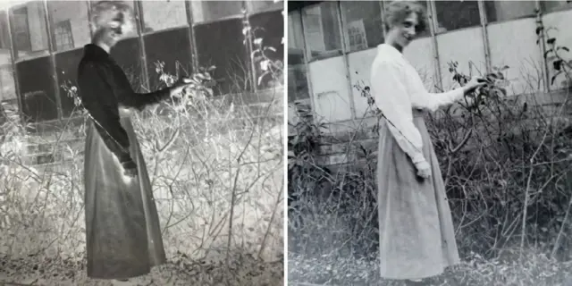 Žena u bašti pozira pred kamerom