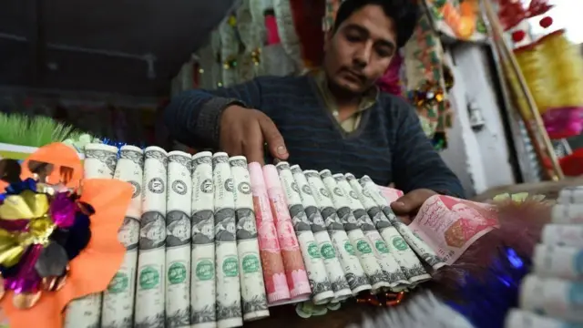 પ્રતીકાત્મક તસવીર