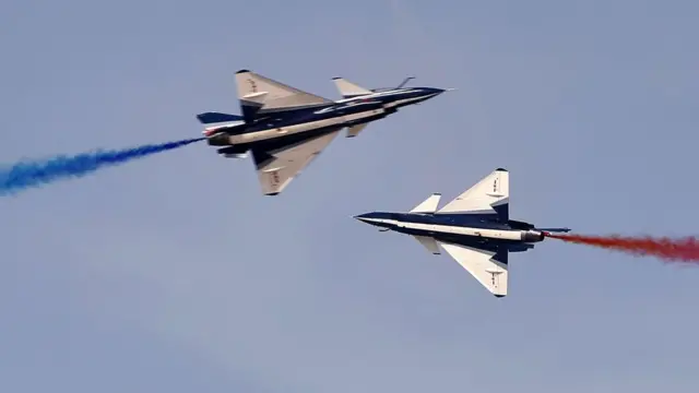 Пилотажная группа "1 августа" из Китая