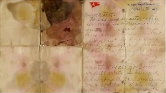 চিঠিটির গায়ে সাগর ও পানির চিহ্ন এখনও লেগে আছে।