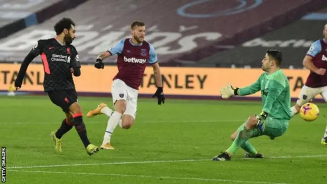 صلاح في مباراة كريستال بالاس