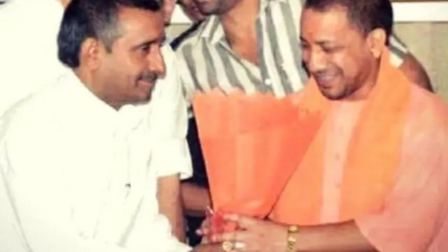 યોગી આદિત્યનાથ સાથે કુલદીપ સેંગર