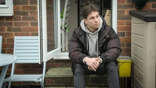 جویی که حالا ۳۰ ساله است می‌گوید درد از دست دادن مادرش هرگز او را رها نکرده است